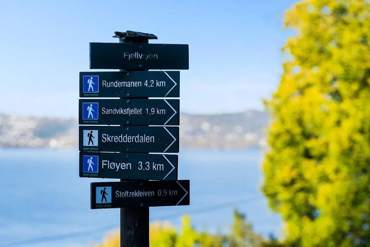 500M To Bryggen - 5M To Bus I 2 Floors & Bathrooms Bergen