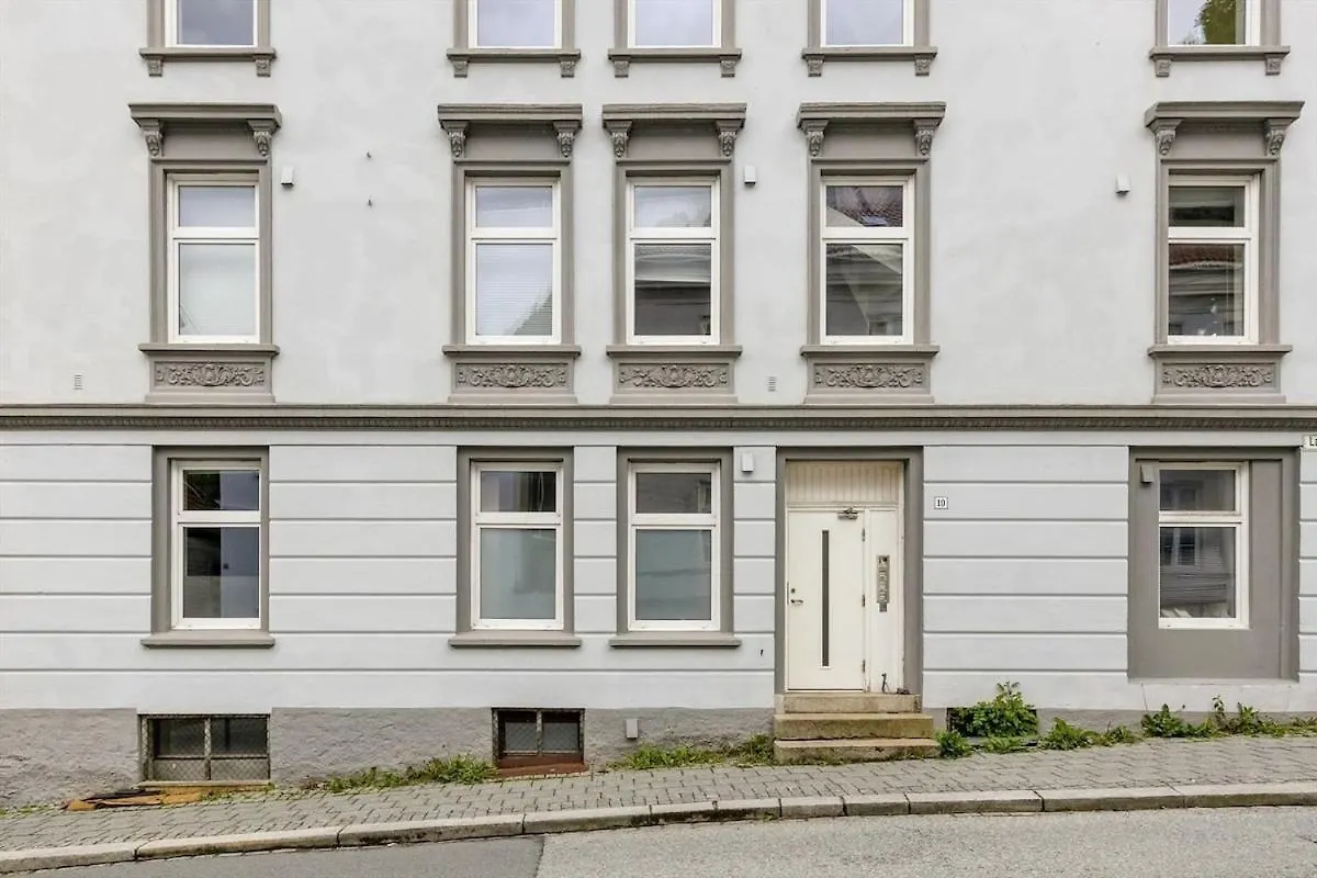 500M To Bryggen - 5M To Bus I 2 Floors & Bathrooms Bergen